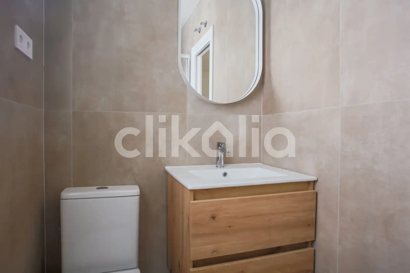 Bathroom of Flat for sale in Madrid  with Heating