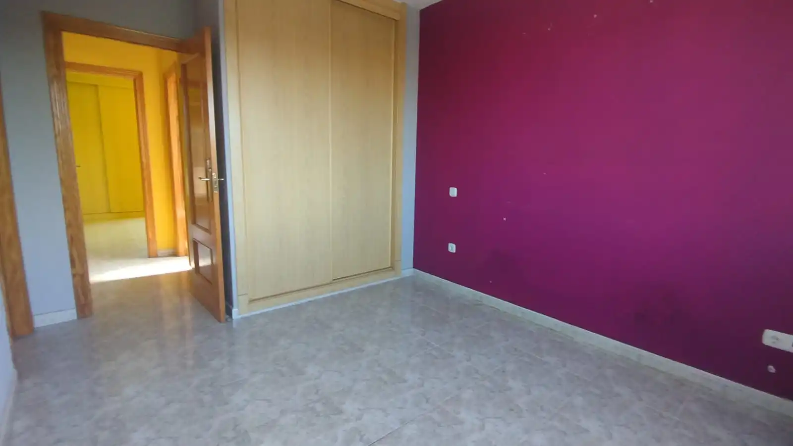 Dormitori de Casa adosada en venda en Uceda amb Calefacció, Jardí privat i Parquet