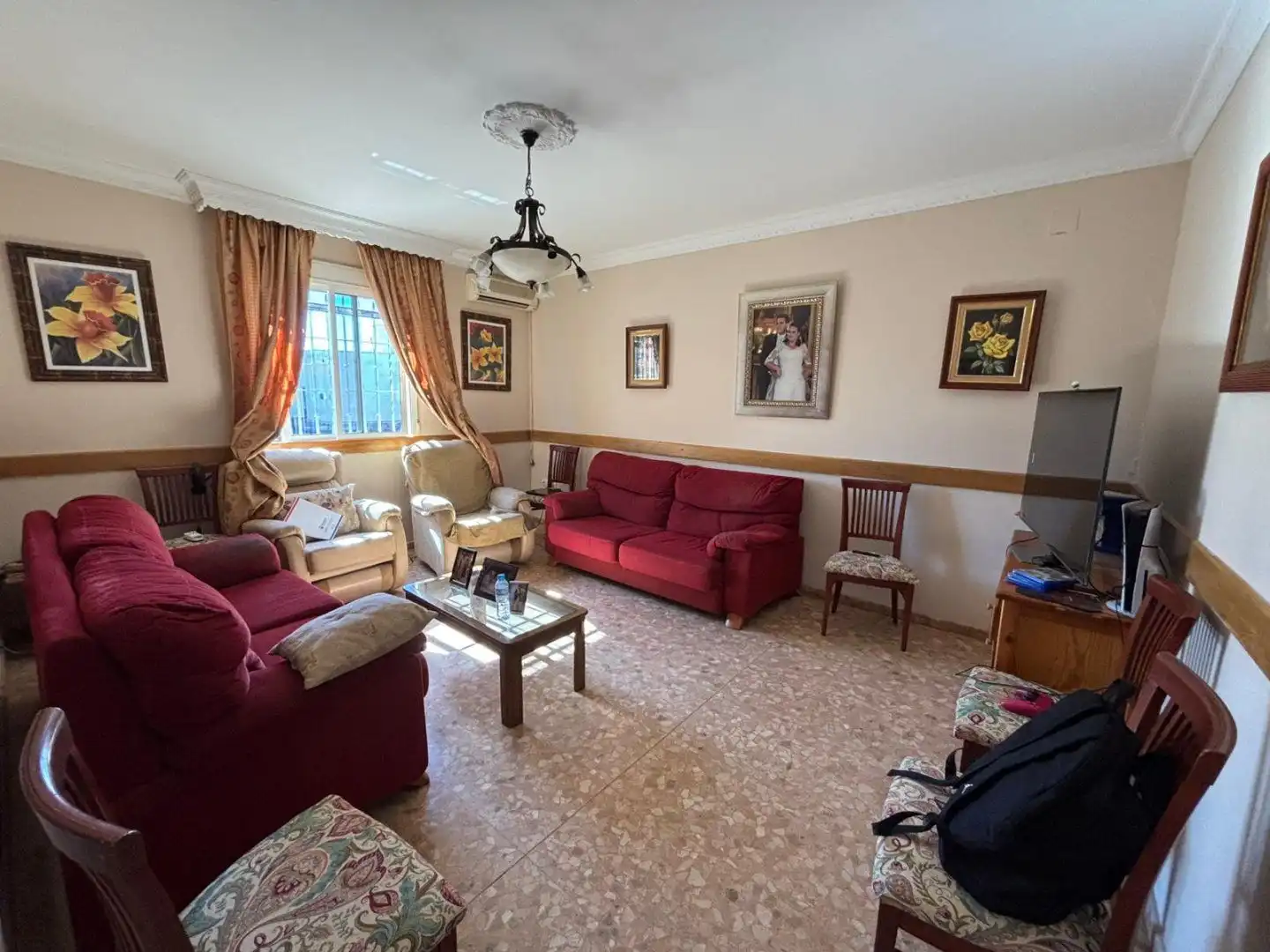 Sala d'estar de Casa o xalet en venda en Sevilla amb Piscina