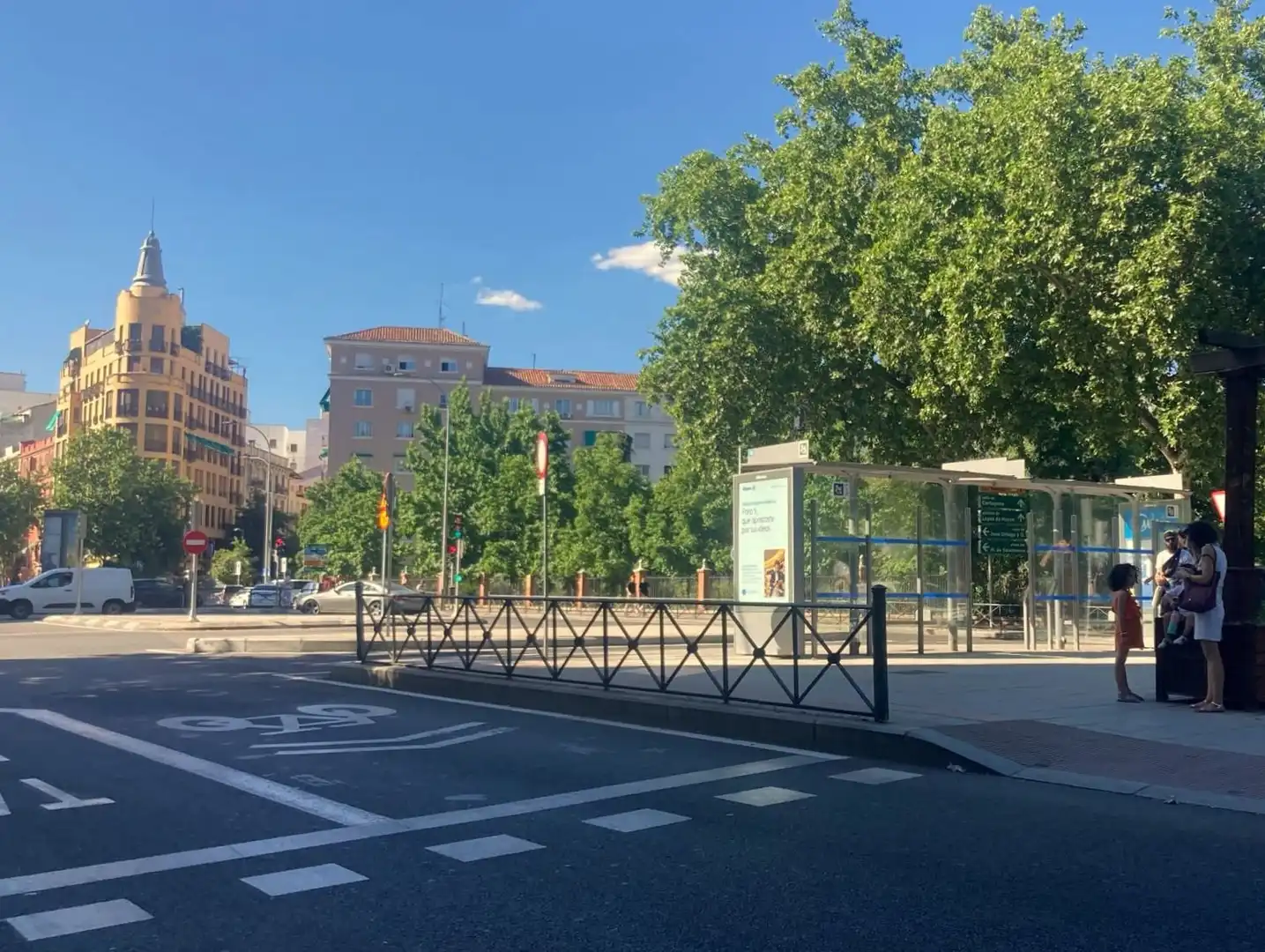 Vista exterior de Ático de alquiler en Madrid con Aire acondicionado, Calefacción y Terraza