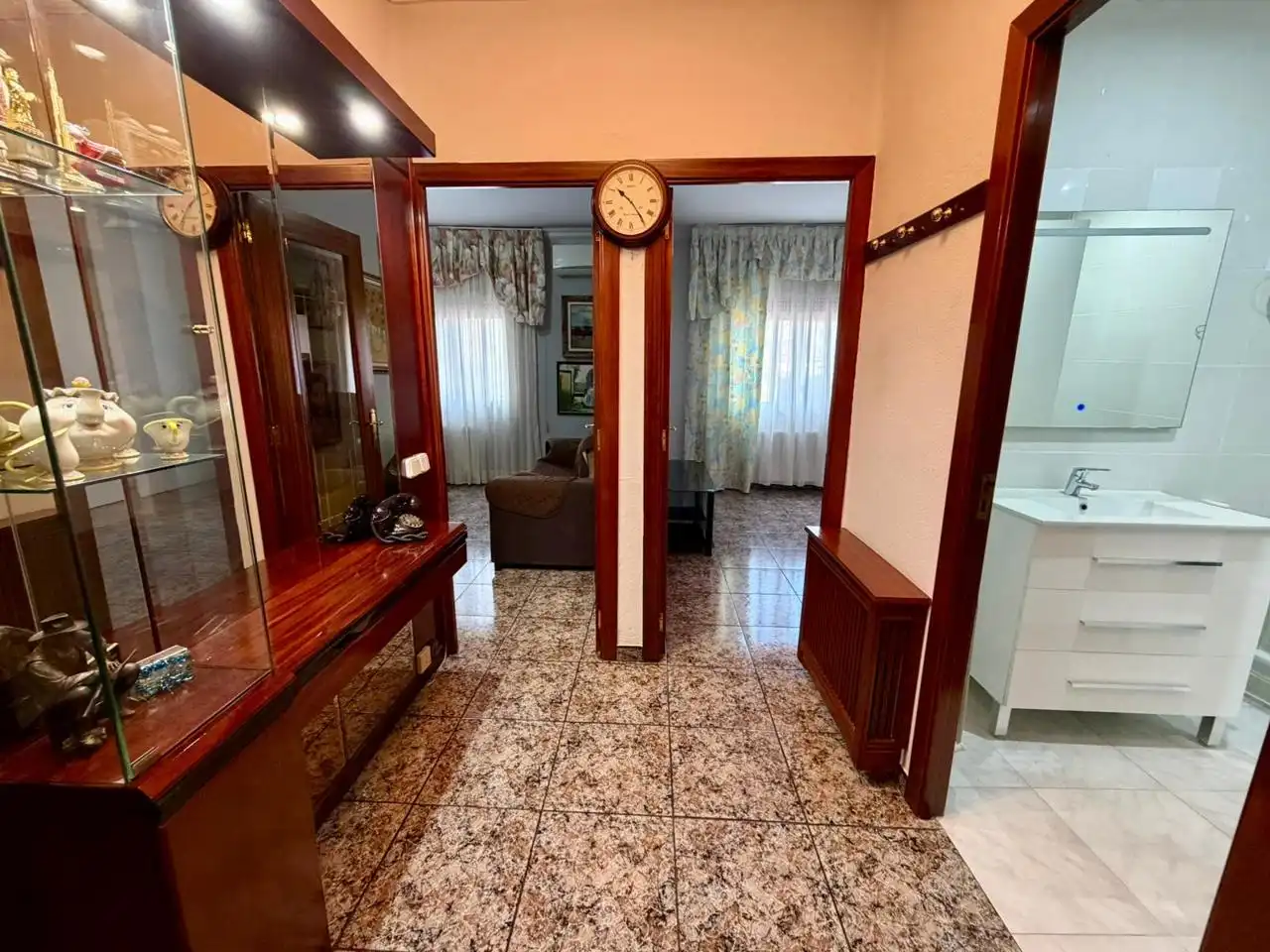 Piso en venta en Montcada i Reixac con Aire acondicionado, Calefacción y Amueblado