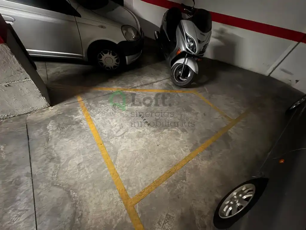 Parking de Piso en venta en Badajoz con Balcón