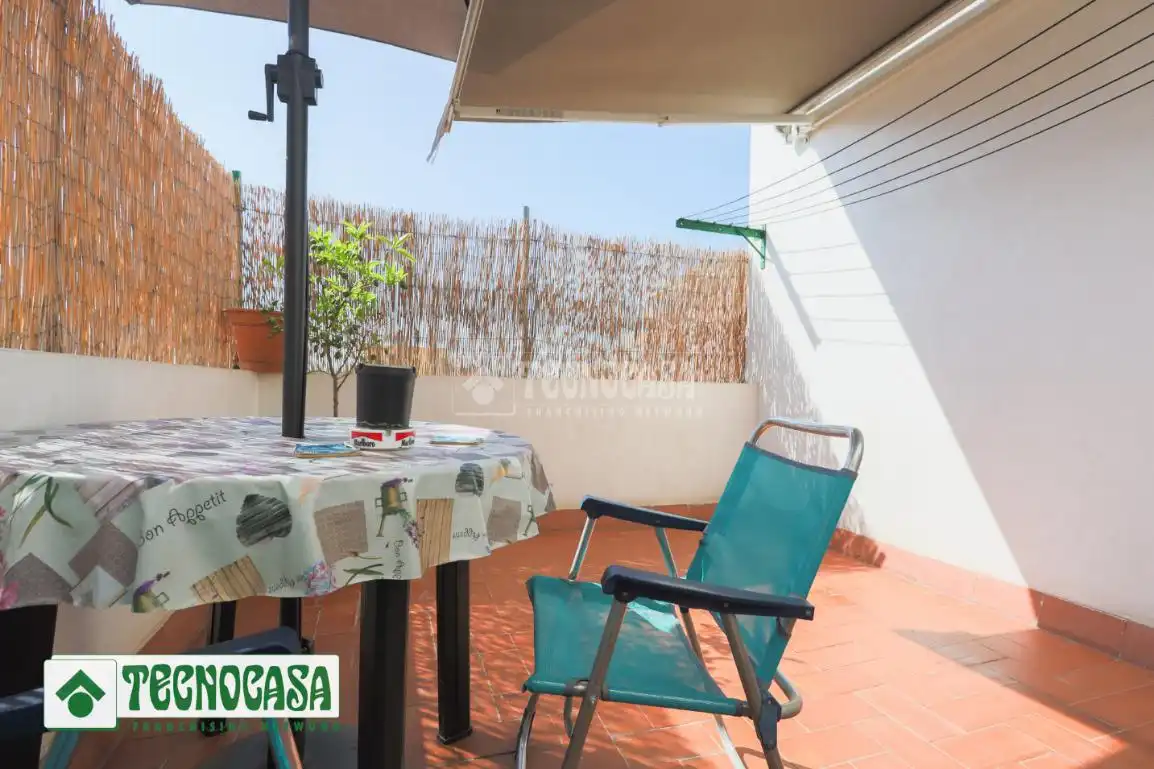 Terraza de Casa adosada en venta en Adra