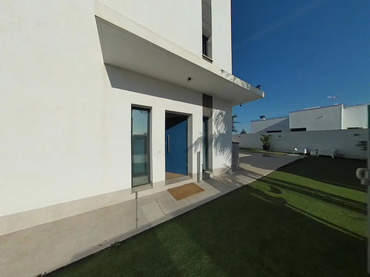 Vista exterior de Casa adosada en venta en Alhaurín de la Torre con Aire acondicionado, Jardín privado y Terraza
