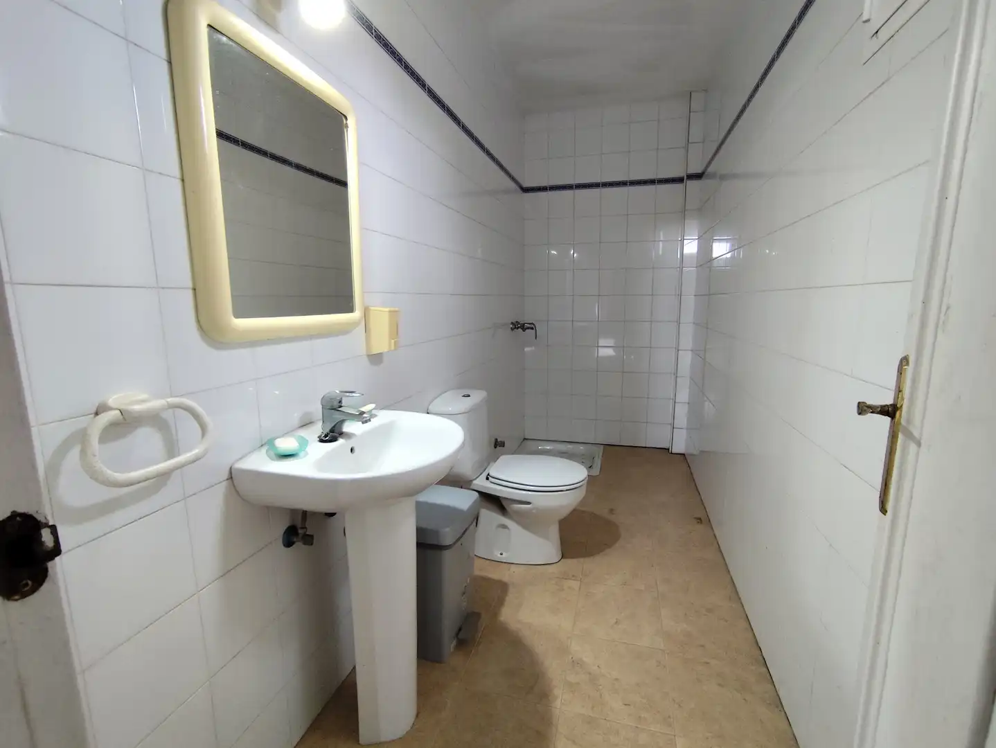 Baño de Nave industrial de alquiler en Sanlúcar de Barrameda