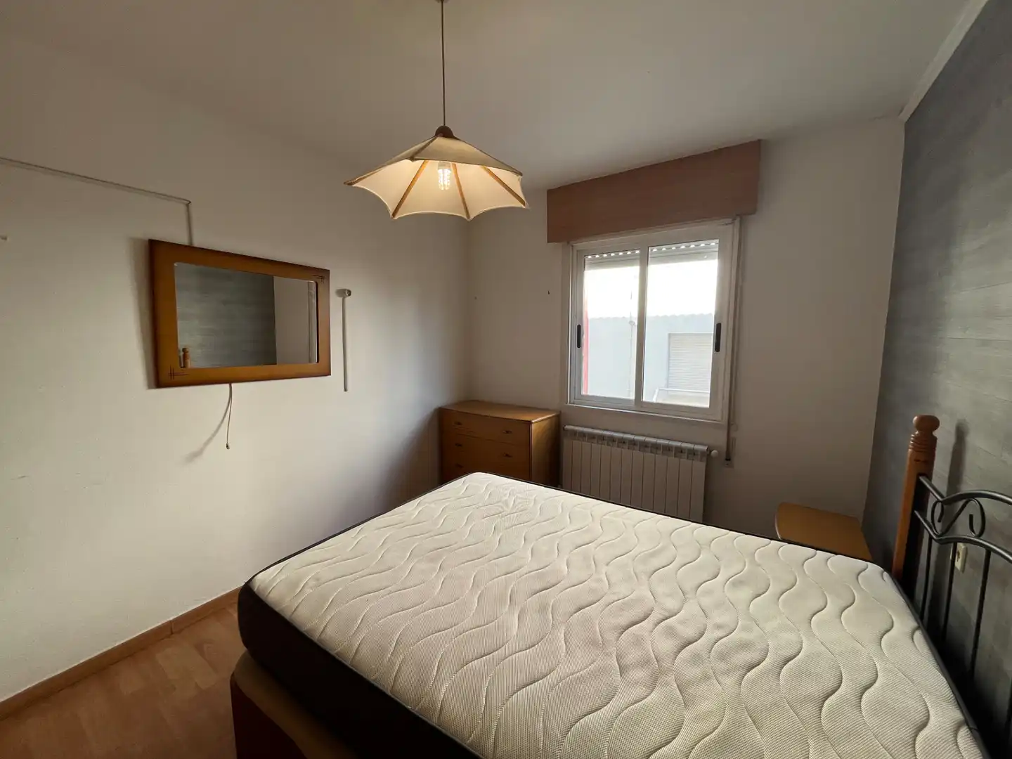 Habitación de Piso de alquiler en Redondela con Calefacción, Amueblado y Horno