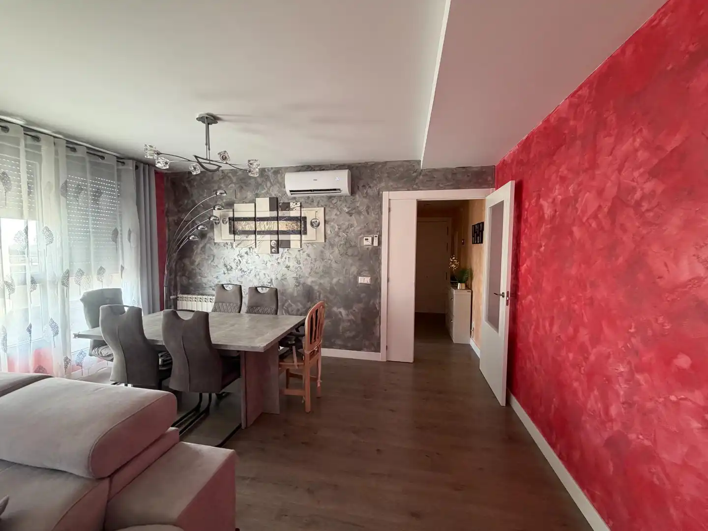 Esszimmer von Dachboden zum Verkauf in Alovera mit Klimaanlage, Heizung und Terrasse