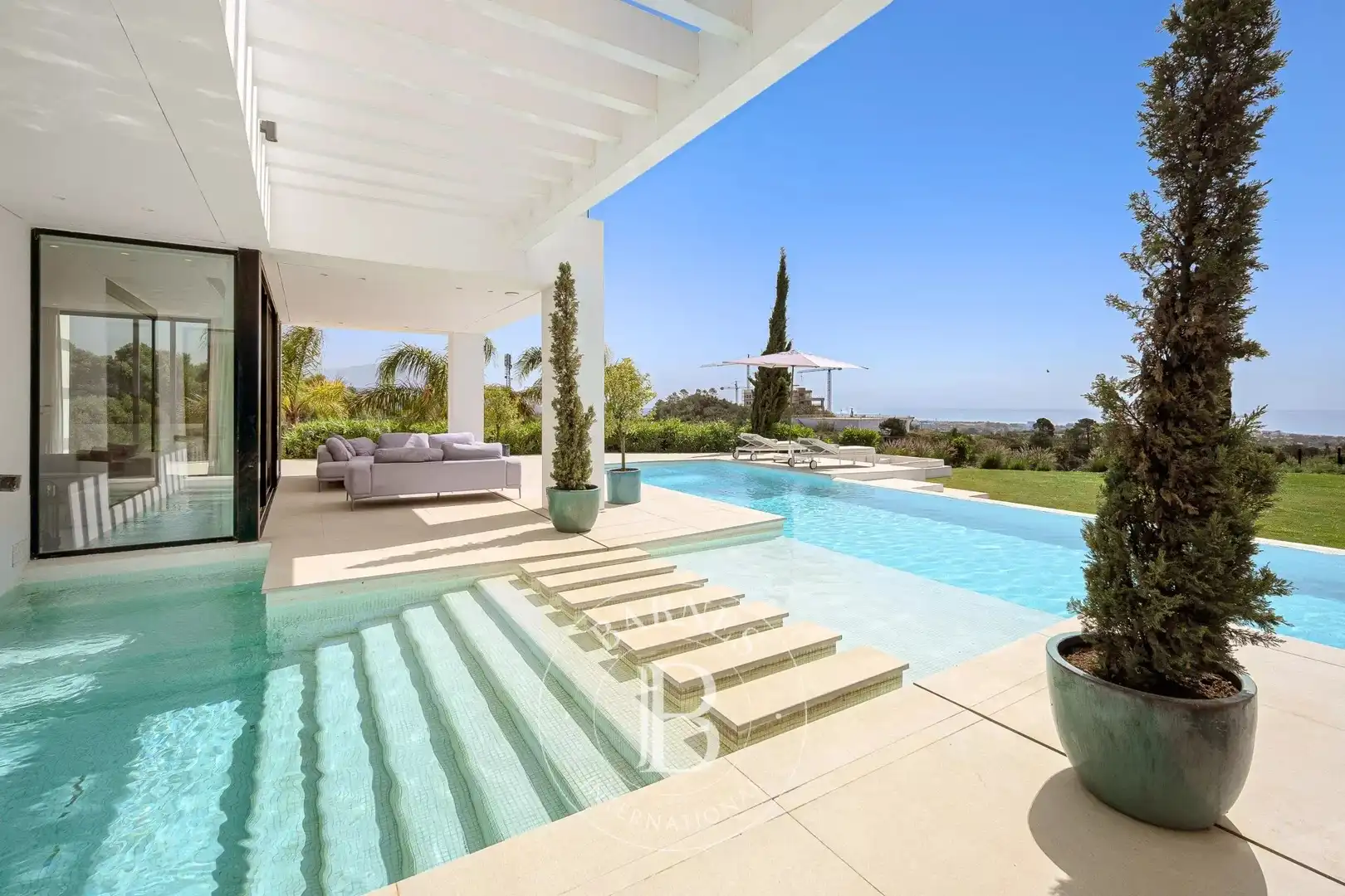 Terrassa de Casa o xalet de lloguer en Estepona amb Aire condicionat, Calefacció i Piscina