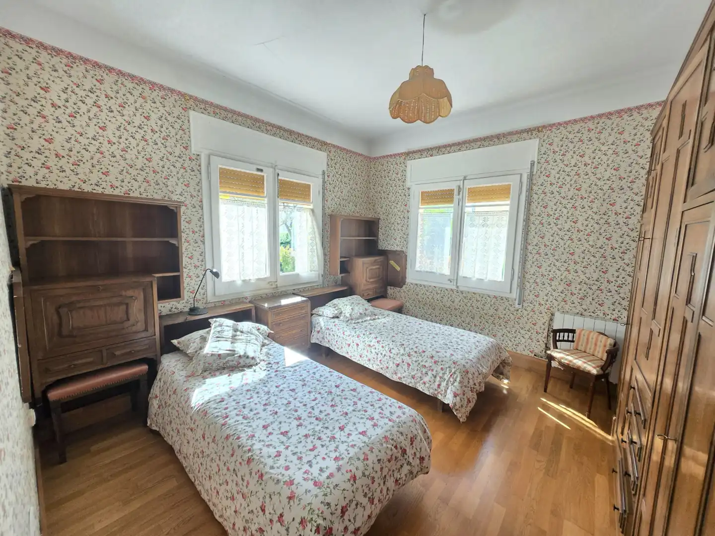 Dormitori de Casa o xalet en venda en Sant Just Desvern amb Aire condicionat, Calefacció i Jardí privat