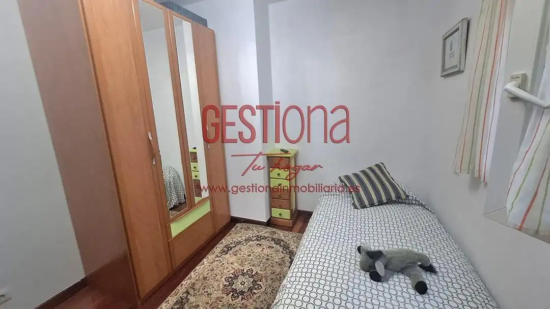 Schlafzimmer von Erdgeschoss zum Verkauf in Castro-Urdiales mit Heizung, Privatgarten und Terrasse