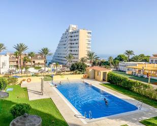 Piscina de Apartament en venda en Benalmádena amb Aire condicionat, Terrassa i Piscina comunitària