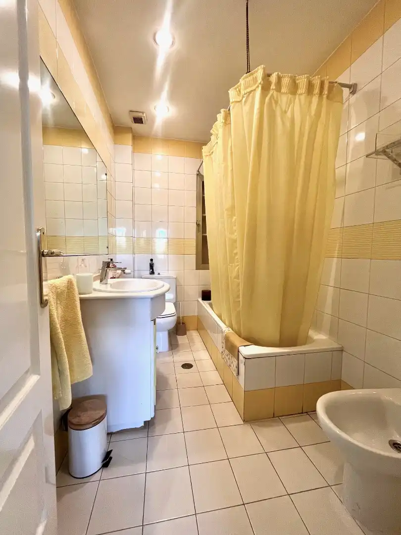 Baño de Piso en venta en Madrid con Aire acondicionado, Calefacción y Parquet