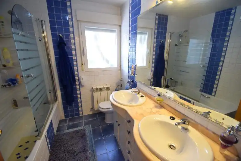 Baño de Casa o chalet en venta en La Nucia con Aire acondicionado, Calefacción y Trastero