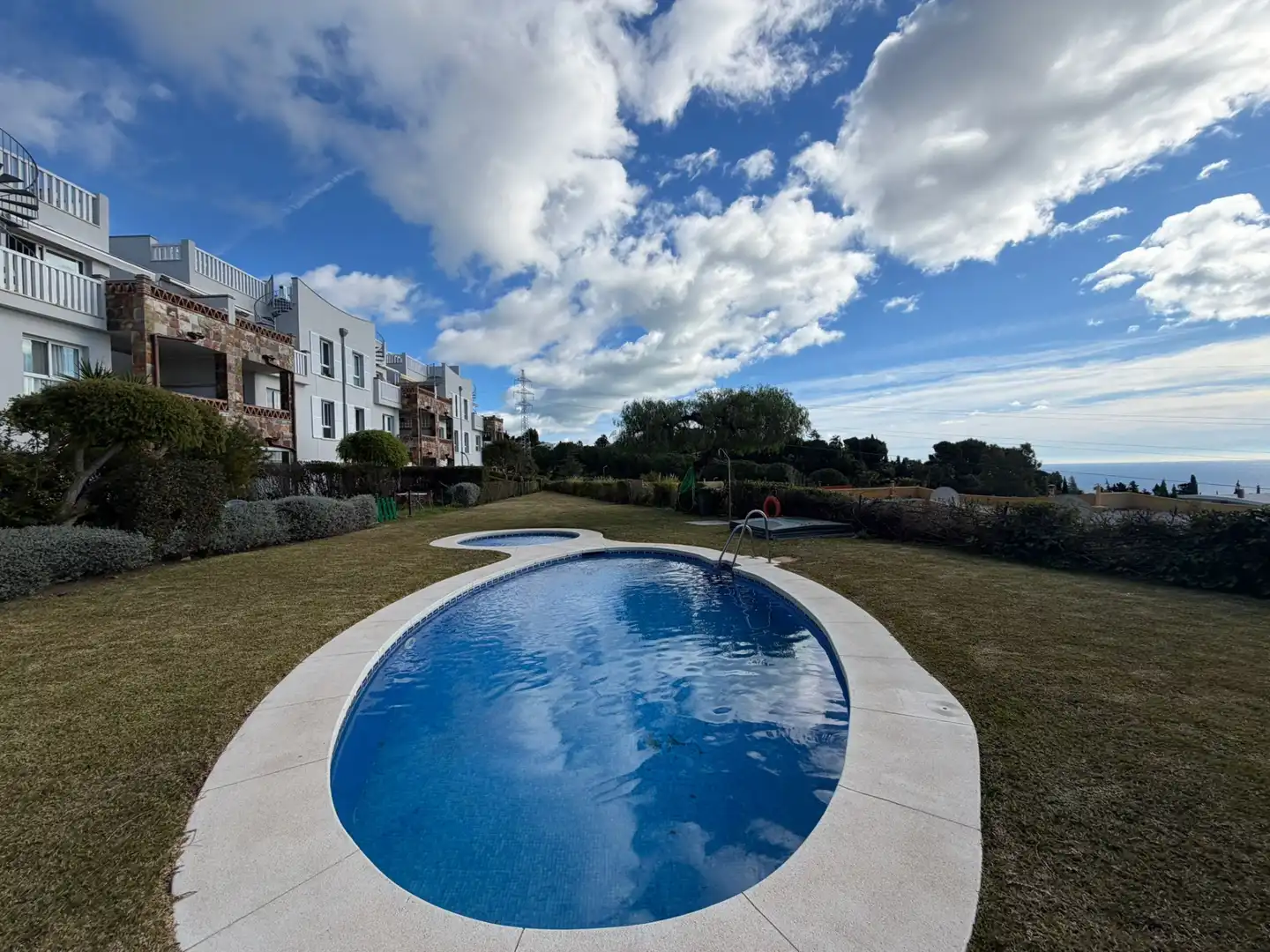 Swimming pool of Flat for sale in Fuengirola  with Air Conditioner, Terrace and Community pool