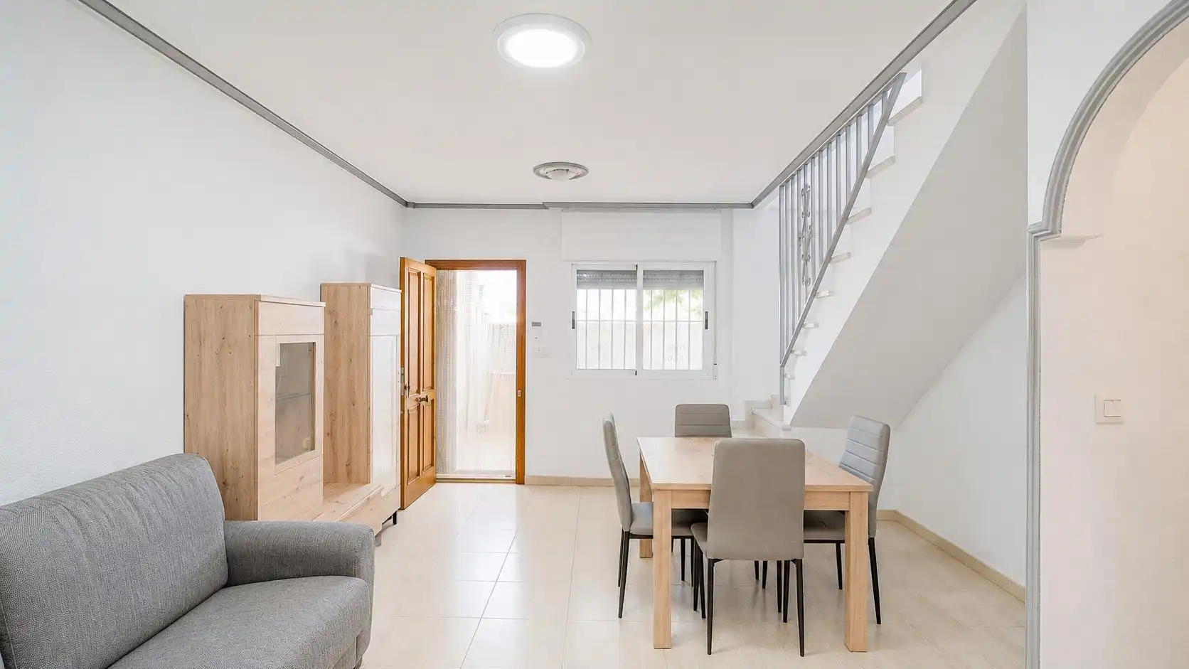 Dúplex en venta en Torrevieja con Aire acondicionado, Jardín privado y Trastero
