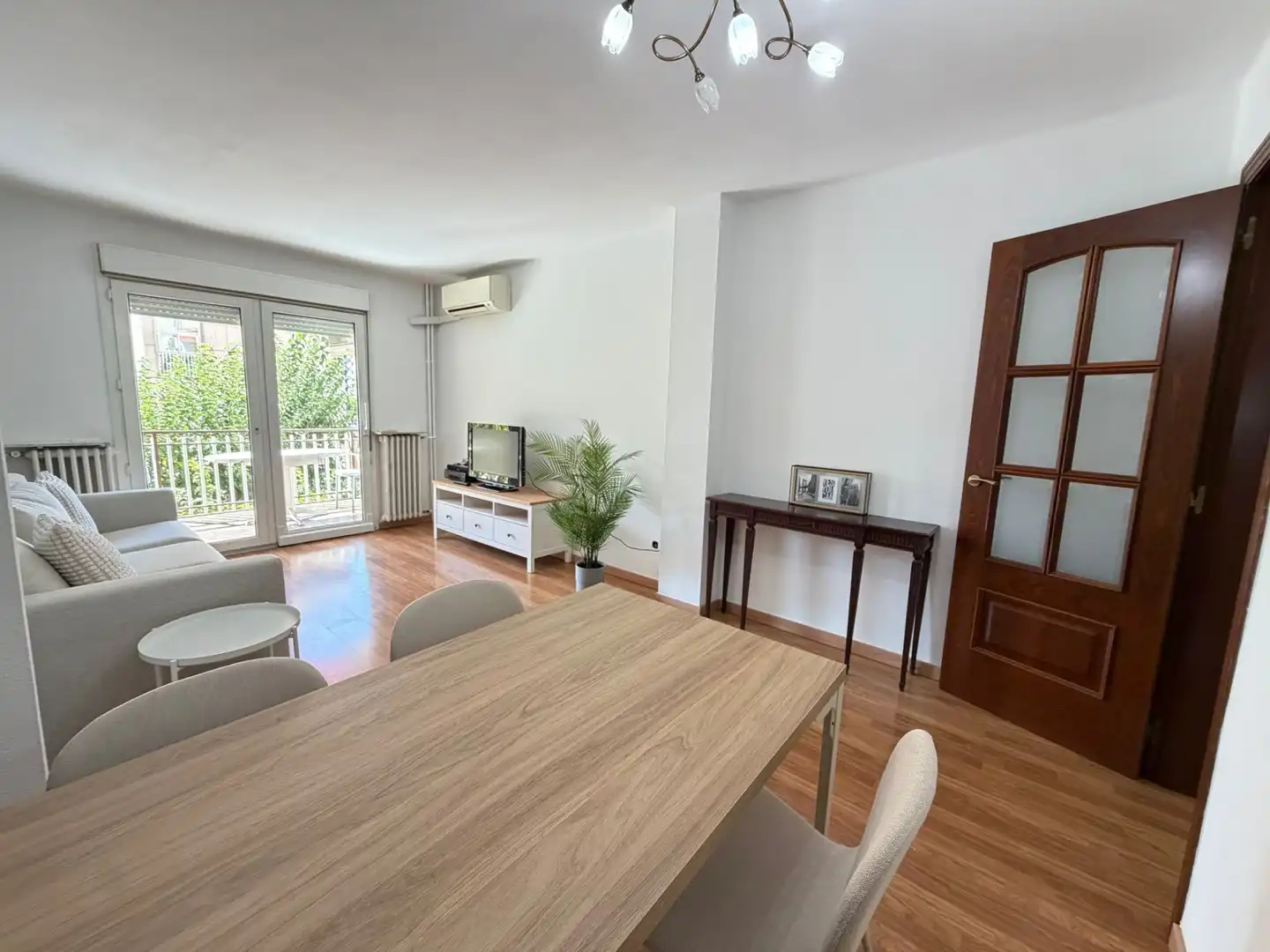 Dining room of Flat for rent in Lleida  with Air Conditioner, Heating and Parquet flooring
