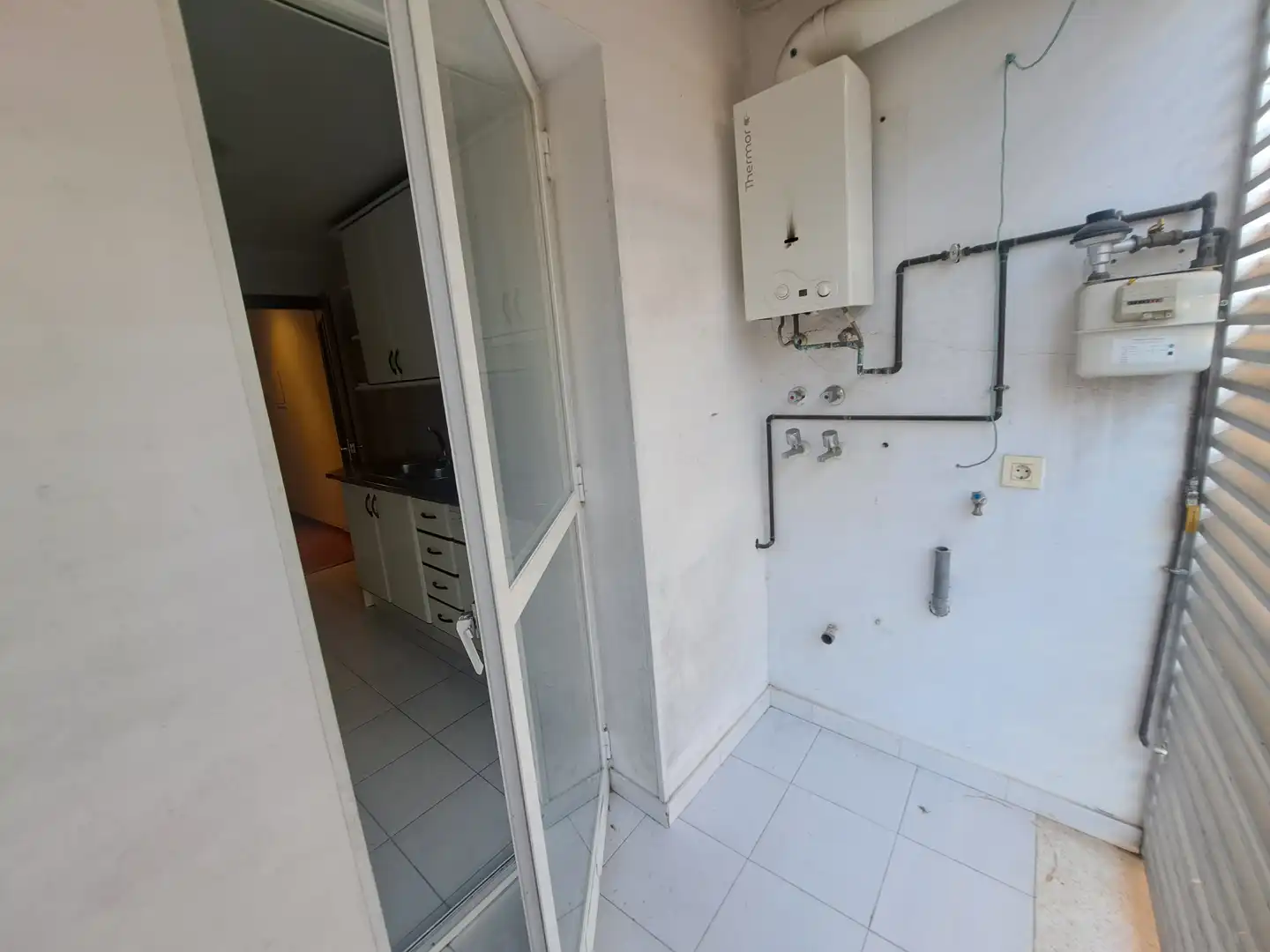 Cuina de Dúplex en venda en Cáceres amb Calefacció i Moblat