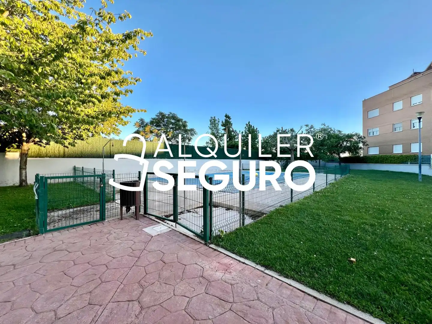 Vista exterior de Àtic de lloguer en Colmenar Viejo amb Aire condicionat, Calefacció i Terrassa