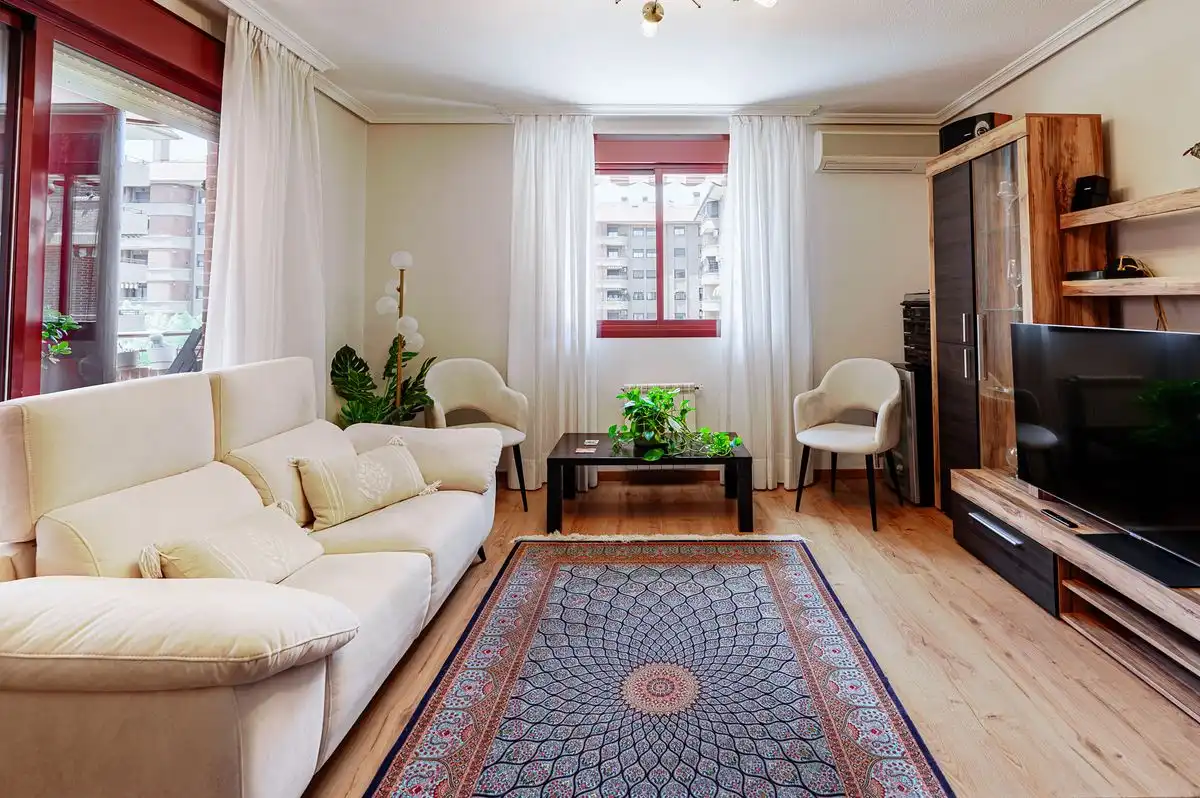 Living room of Flat for sale in Alcalá de Henares  with Air Conditioner, Heating and Private garden