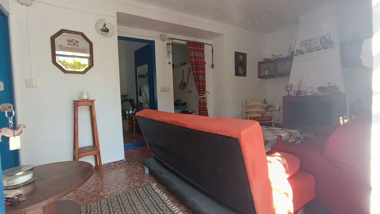 Sala d'estar de Finca rústica en venda en Guaro amb Calefacció, Terrassa i Traster
