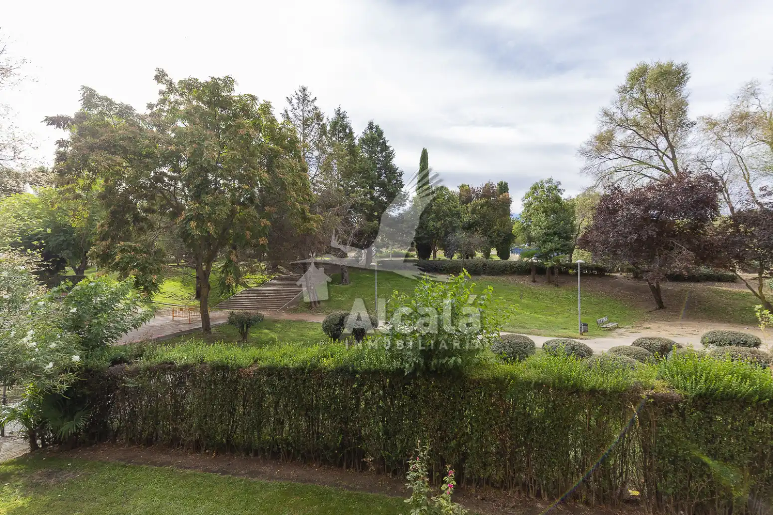 Jardín de Piso en venta en Coslada con Aire acondicionado, Calefacción y Jardín privado
