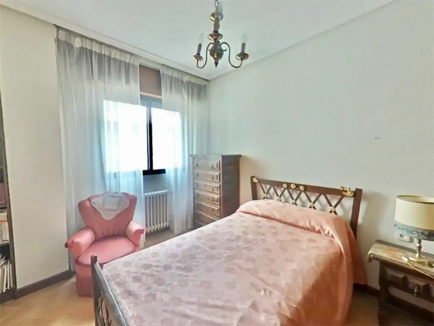 Bedroom of Flat for sale in Zamora Capital   with Balcony