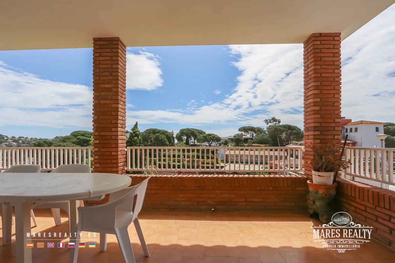 Casa con piscina en venta en Canyelles, imagen 3