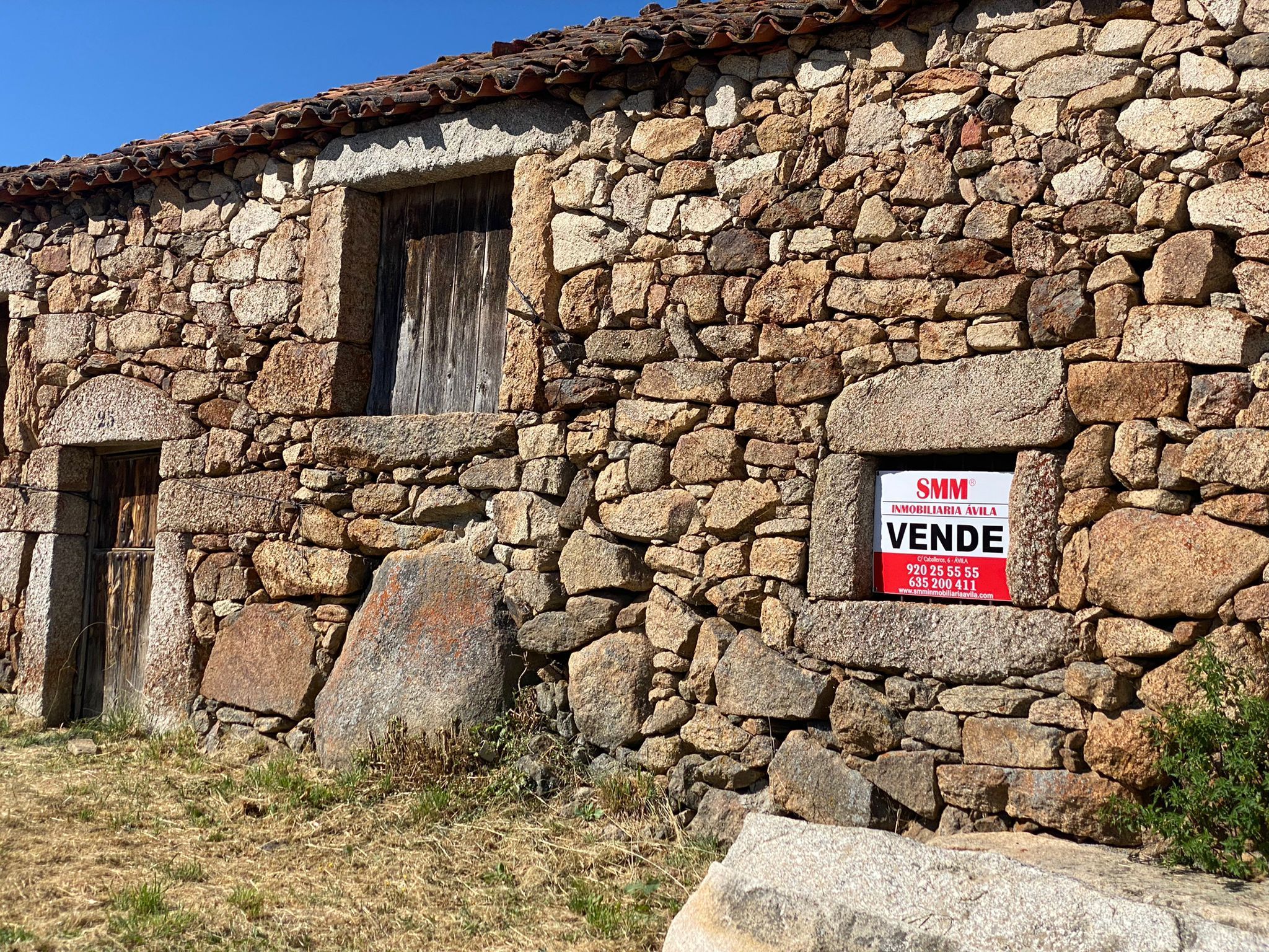 Vista exterior de Finca rústica en venda en San Martín de la Vega del Alberche amb Jardí privat