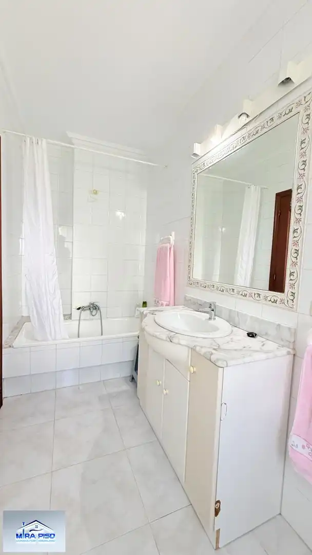 Baño de Casa o chalet en venta en Argoños  con Calefacción, Terraza y Trastero