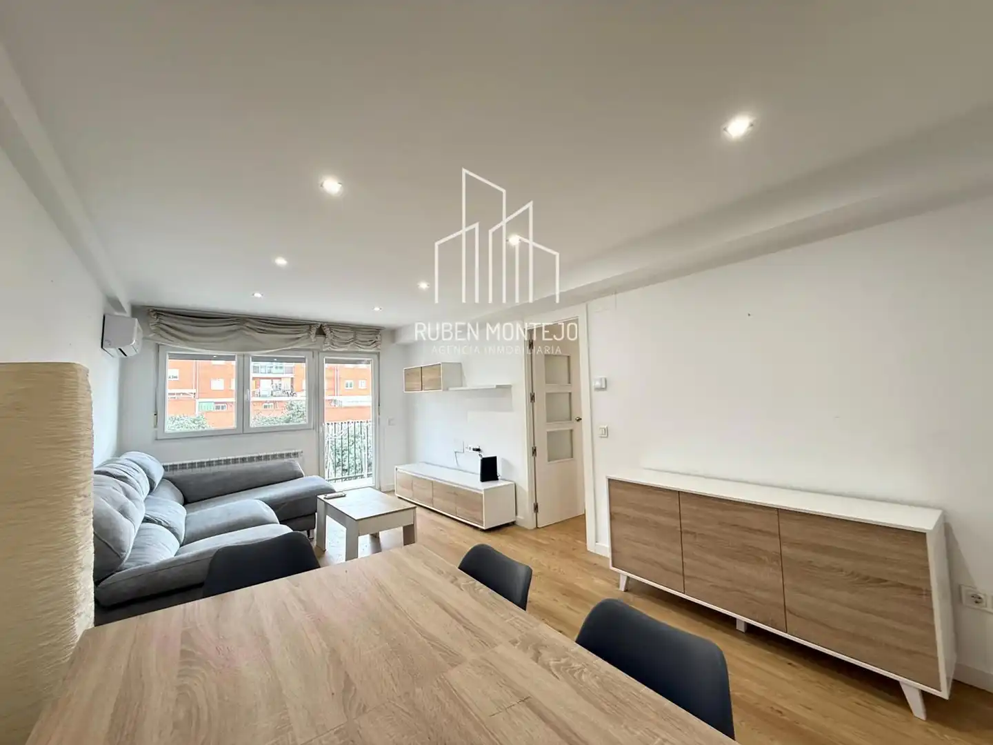 Living room of Flat for rent in Terradillos  with Air Conditioner, Heating and Terrace