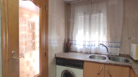 Foto 5 de Casa adosada en venta en Enguídanos, Cuenca