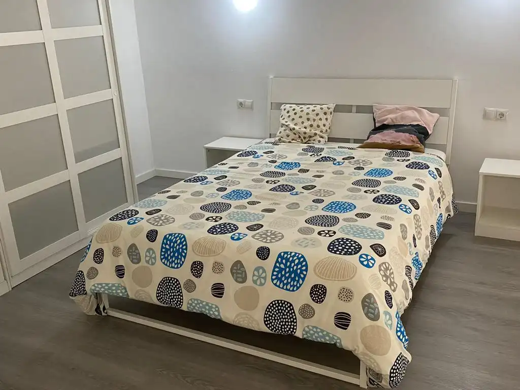 Schlafzimmer von Loft zur Miete in Valencia mit Klimaanlage, Heizung und Privatgarten