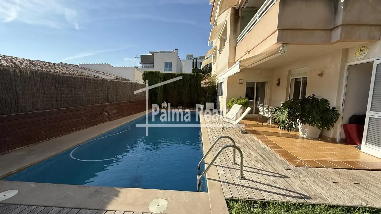 Piscina de Dúplex en venda en  Palma de Mallorca amb Aire condicionat, Calefacció i Jardí privat