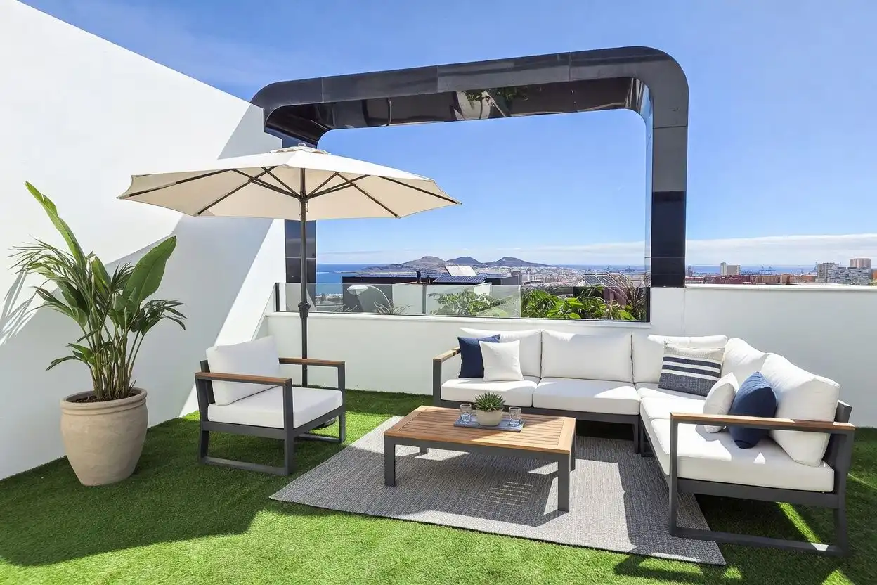 Reihenhaus mit Terrasse zum Verkauf in Calle Cocotero