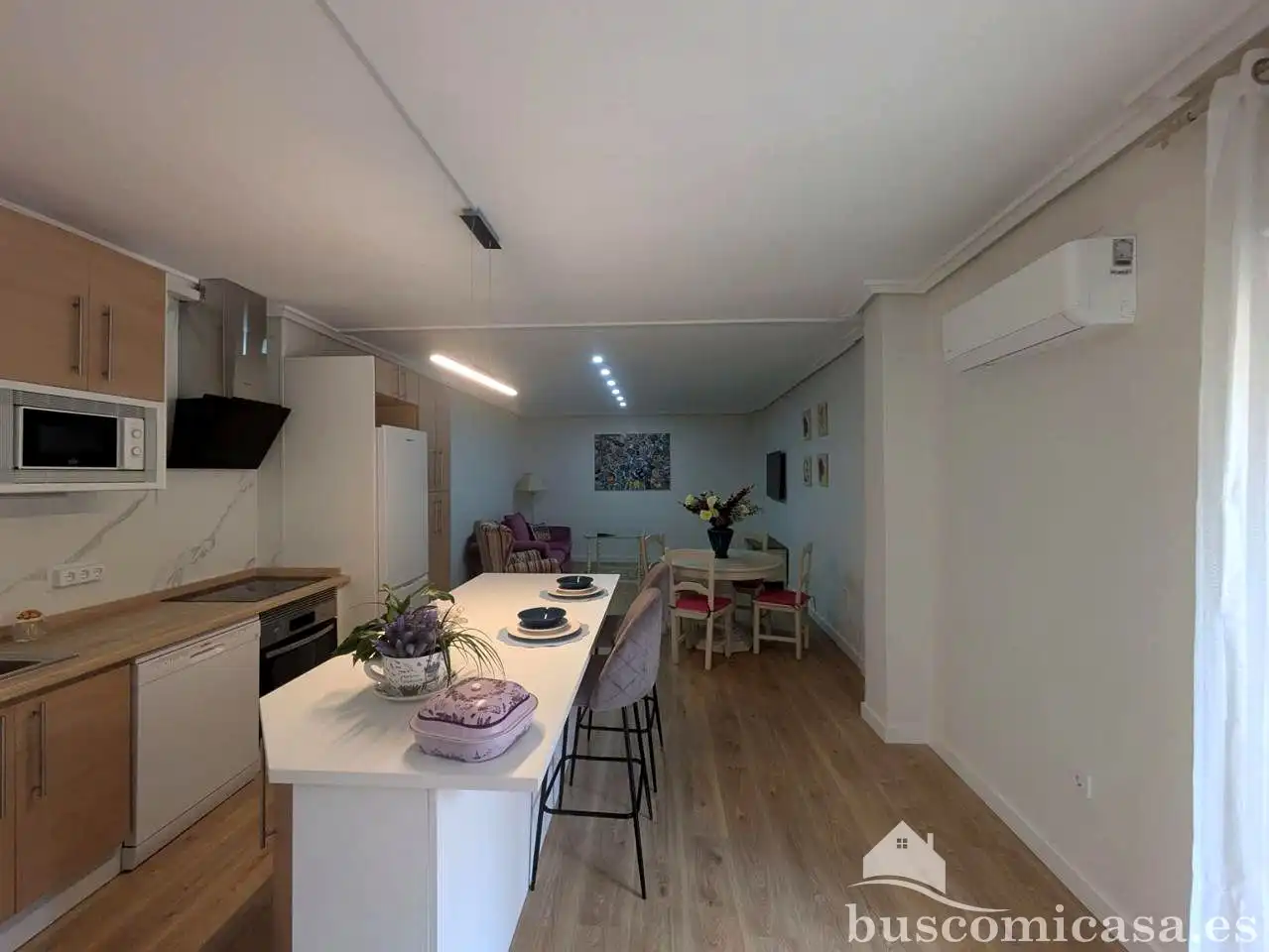 Flat for rent in Calle Canalejas, Centro ciudad