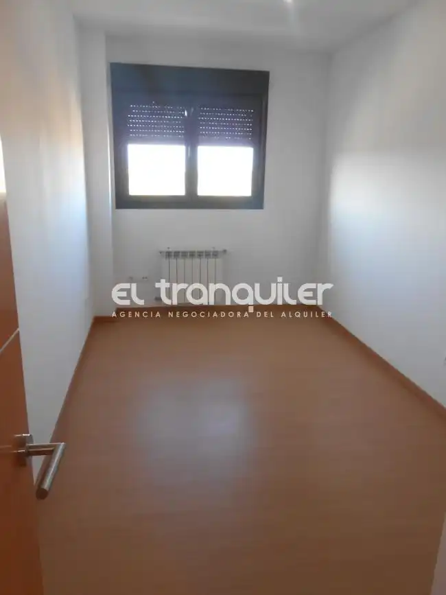 Bedroom of Flat for rent in Leganés  with Terrace, Storage room and Swimming Pool