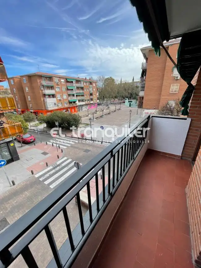 Exterior view of Flat for rent in Leganés  with Parquet flooring, Terrace and Furnished
