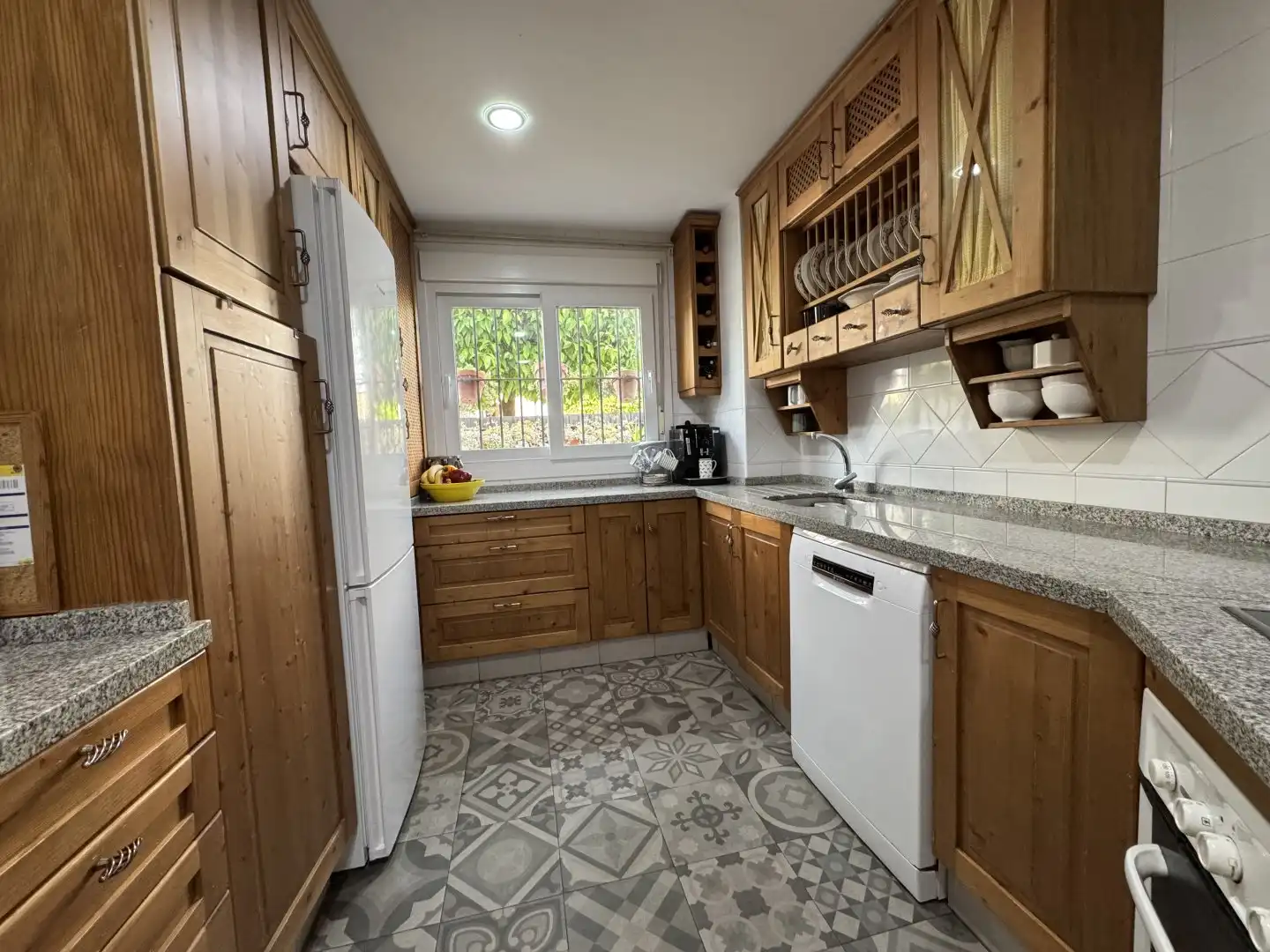 Cocina de Casa adosada en venta en Bormujos con Aire acondicionado, Terraza y Trastero