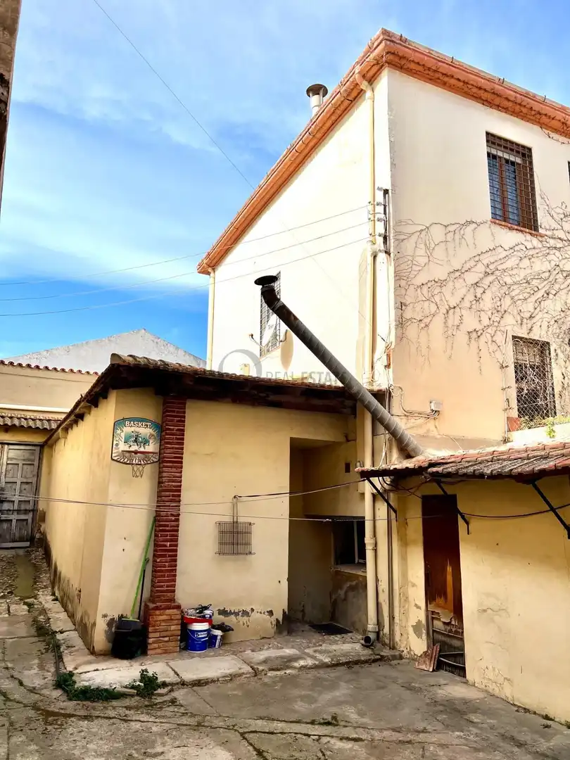 Vista exterior de Casa o xalet en venda en Biar amb Calefacció, Jardí privat i Terrassa