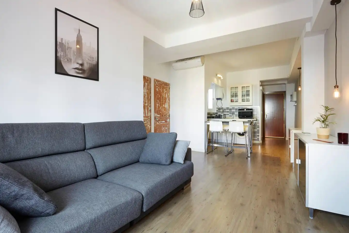 Sala d'estar de Pis en venda en Barcelona amb Aire condicionat, Calefacció i Parquet