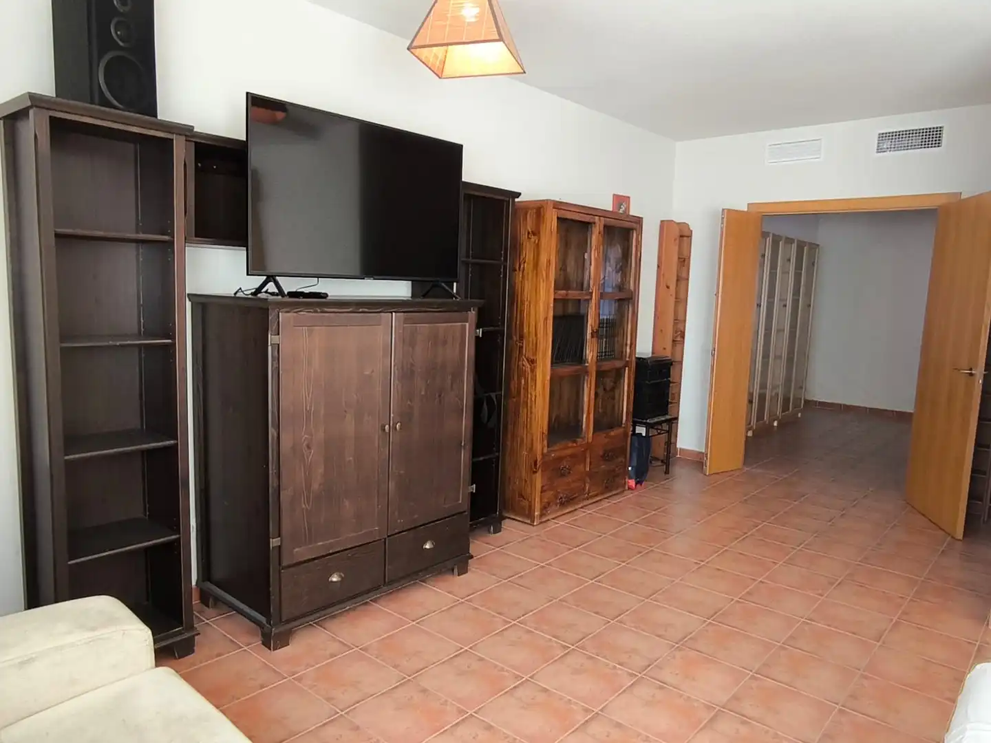 Sala d'estar de Casa o xalet en venda en Villamantilla amb Aire condicionat, Calefacció i Jardí privat