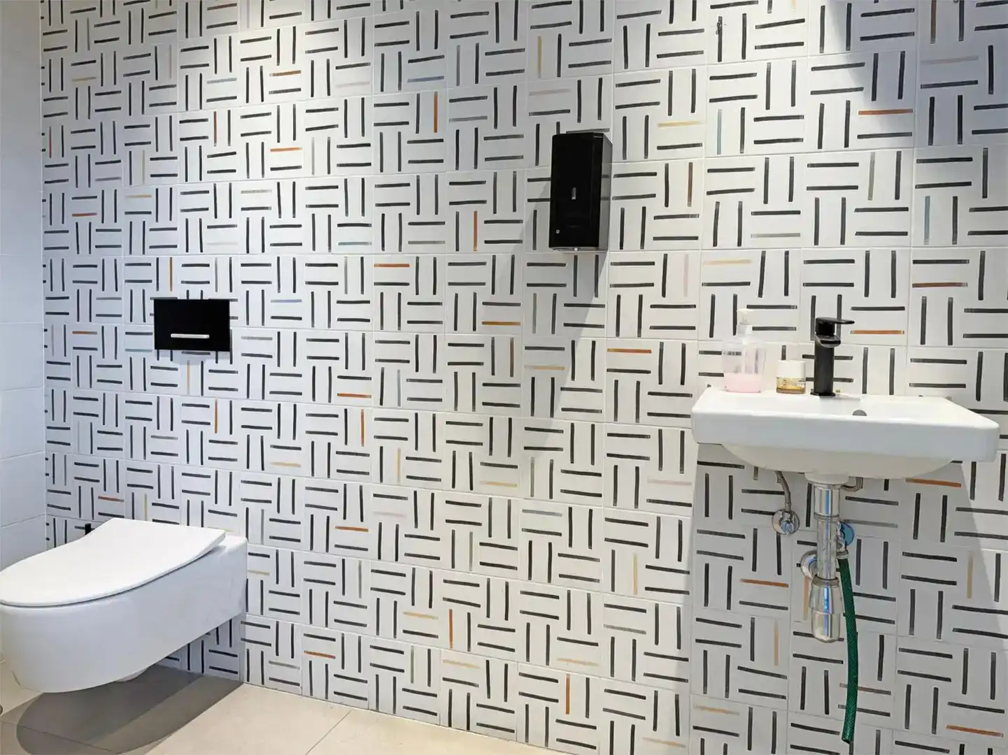 Bathroom of Office for rent in Málaga