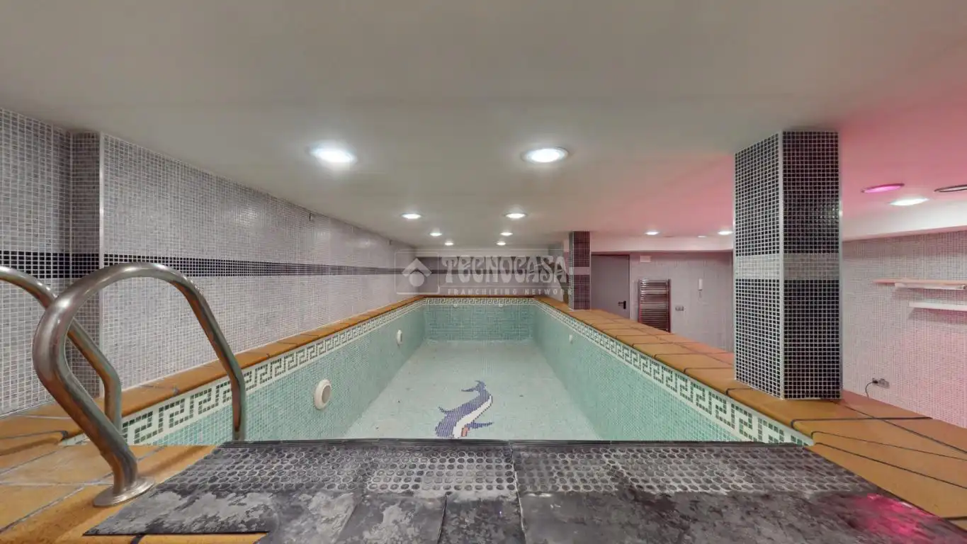 Piscina de Piso en venta en Horche