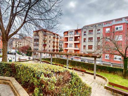 Vista exterior de Pis en venda en Bilbao 