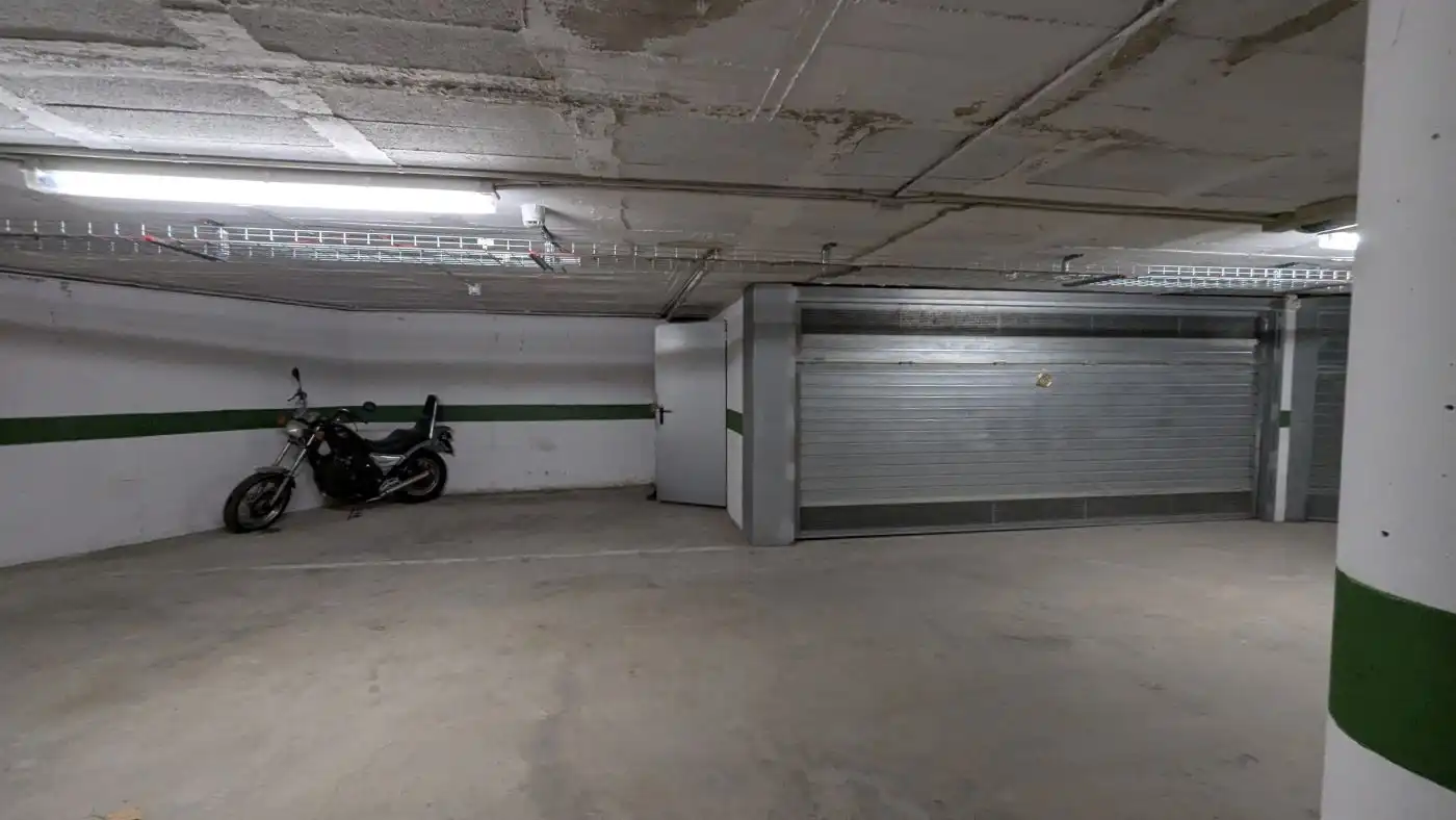 Parking de Ático en venta en Empuriabrava con Aire acondicionado, Calefacción y Terraza