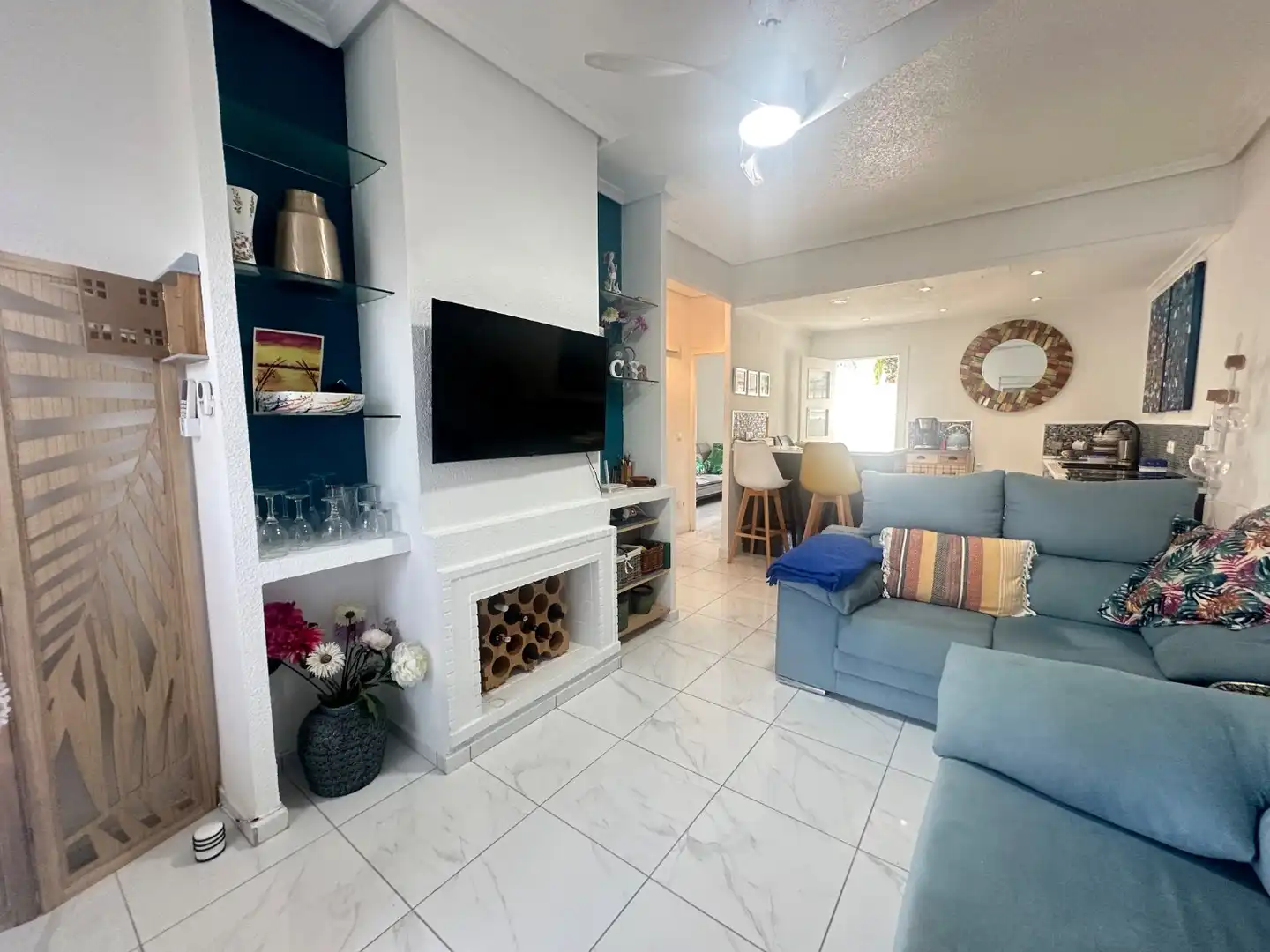Sala d'estar de Casa o xalet en venda en Orihuela amb Aire condicionat, Piscina i Moblat
