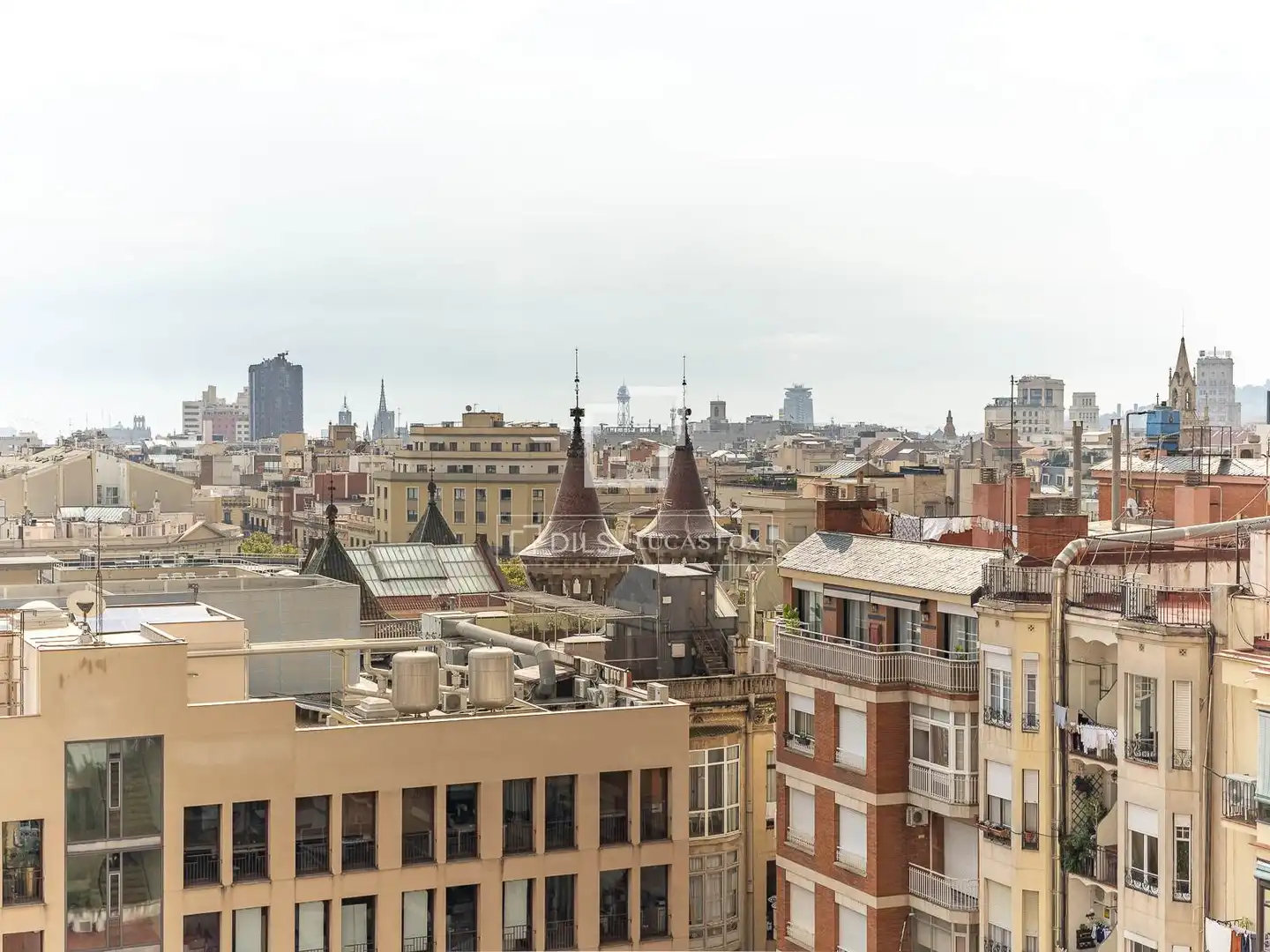 Exterior view of Flat for sale in Barcelona  with Air Conditioner, Heating and Terrace