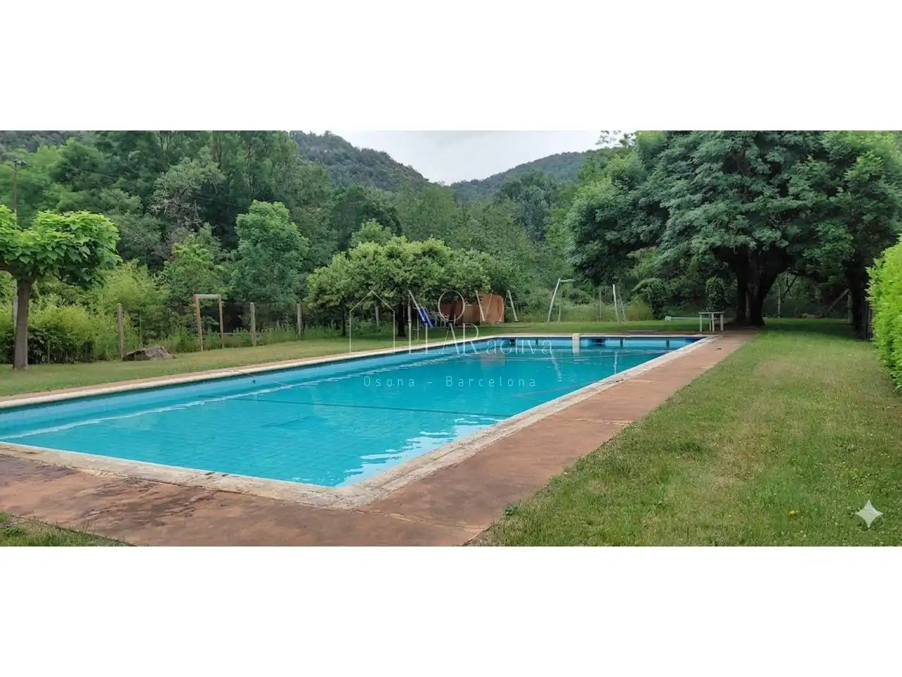 Piscina de Finca rústica en venda en Sant Sadurní d'Osormort amb Jardí privat, Terrassa i Piscina comunitària