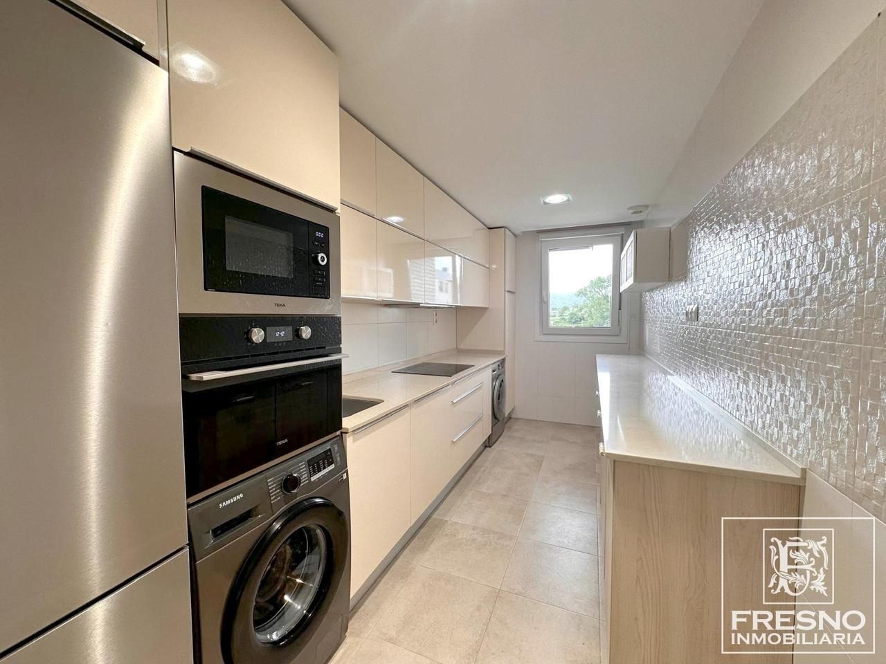Kitchen of Flat to rent in Santander  with Heating, Parquet flooring and Storage room