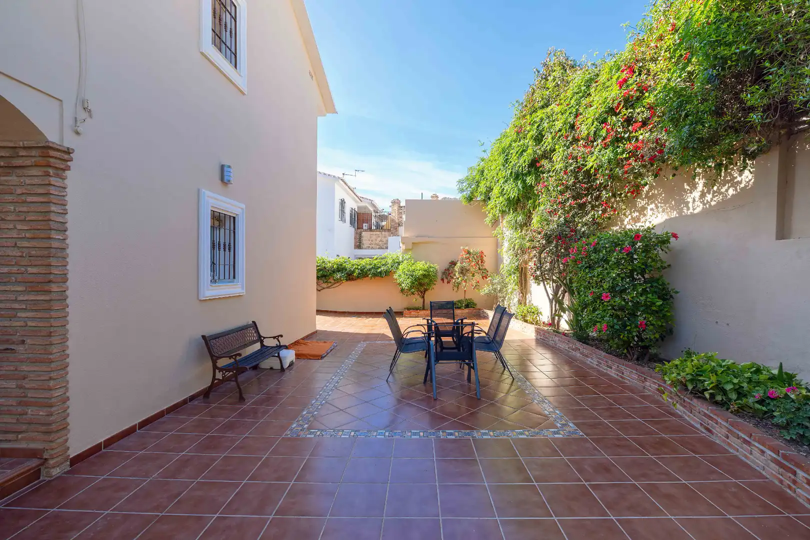 Terrassa de Casa o xalet en venda en Málaga amb Aire condicionat, Calefacció i Jardí privat
